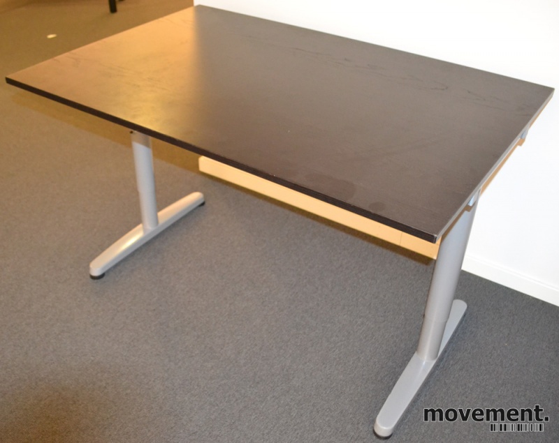 Solgt!IKEA Galant skrivebord i mørkt brunt/grått, 120x80 cm, pent brukt