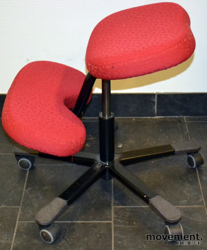 Solgt!Håg Balans Vital ergonomisk knestol /kontorstol i rødmønstret stoff,  pent brukt