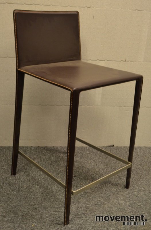 Solgt!Norma barkrakk / barstol i brunt skinnfra Arper, sittehøyde 64cm,  pent brukt