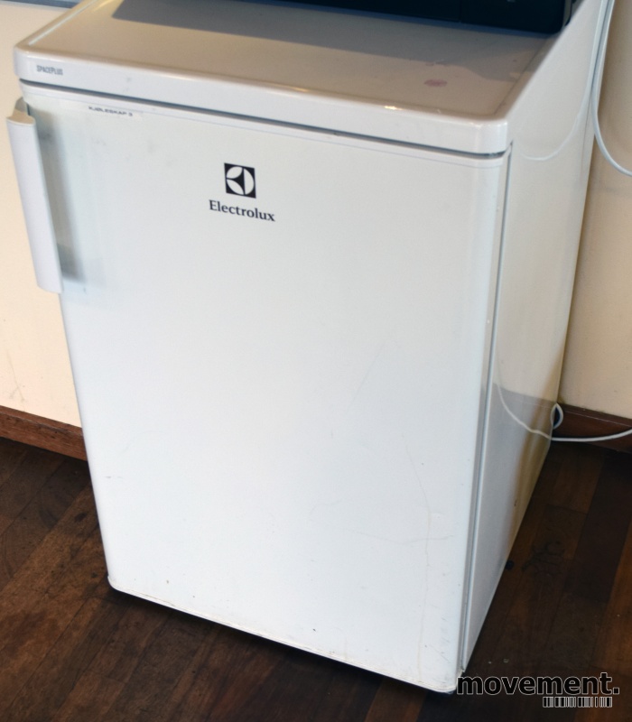 Solgt!Lite kjøleskap fra Electrolux, 55cmbredde, 85cm høyde, modell:  ERT1606AOW, pent brukt