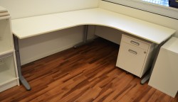 IKEA Galant hjørneløsing /hjørneskrivebord i hvitt, 160x200cm,  venstreløsning, pent brukt - Skriv ut