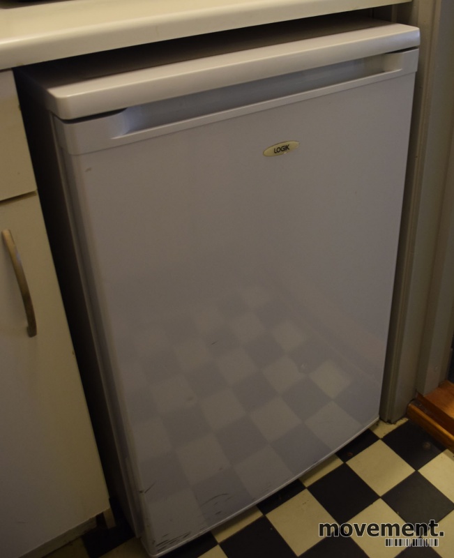 Solgt!Lite kjøleskap fra Logik, 55cm bredde,84cm høyde, pent brukt