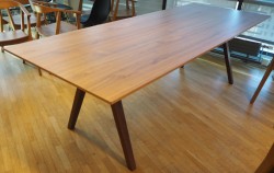 Konferansebord / spisebord ivalnøttfiner fra IKEA, modell Stockholm,  240x90cm, pent brukt - Skriv ut
