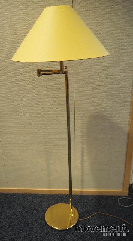 Solgt!Stålampe i messing fra Høvik Verk med"swing", gul skjerm, høyde  144cm, vintage