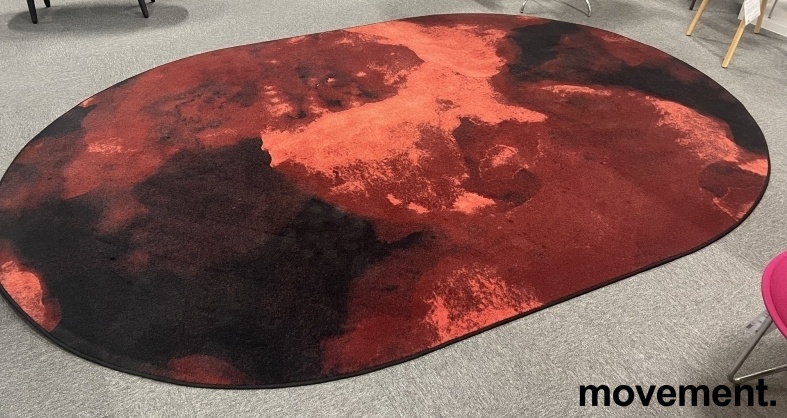 Solgt!Teppe, rødmønstret, ovalt, 350x250cm,pent brukt